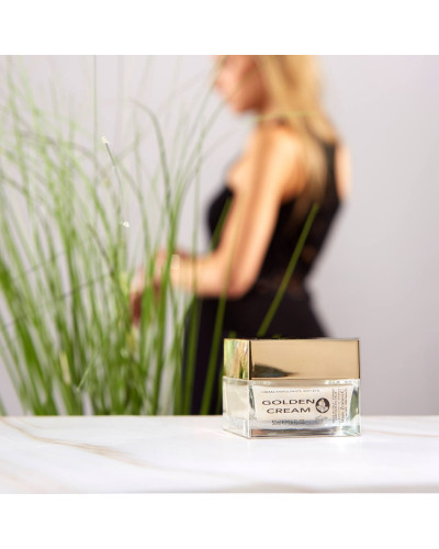 Crema rimpolpante anti-età